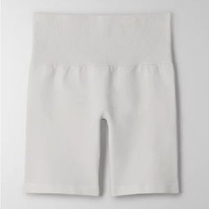 TnAction TnaBODY Atmosphere Hi-Rise 7” Short